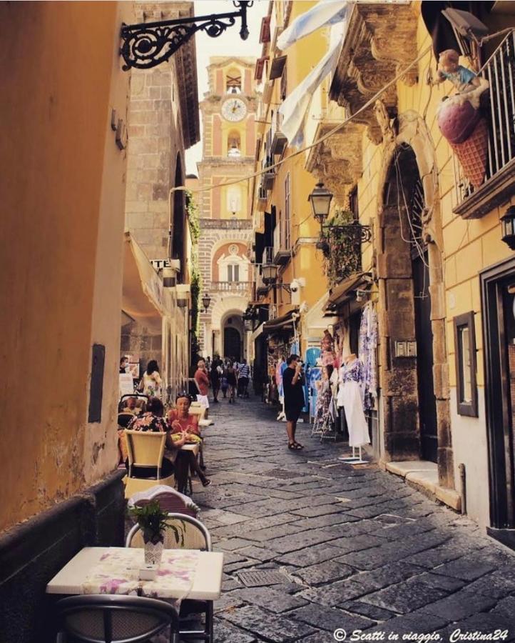 La Dimora Di Cornelia Aparthotel Sorrento Buitenkant foto