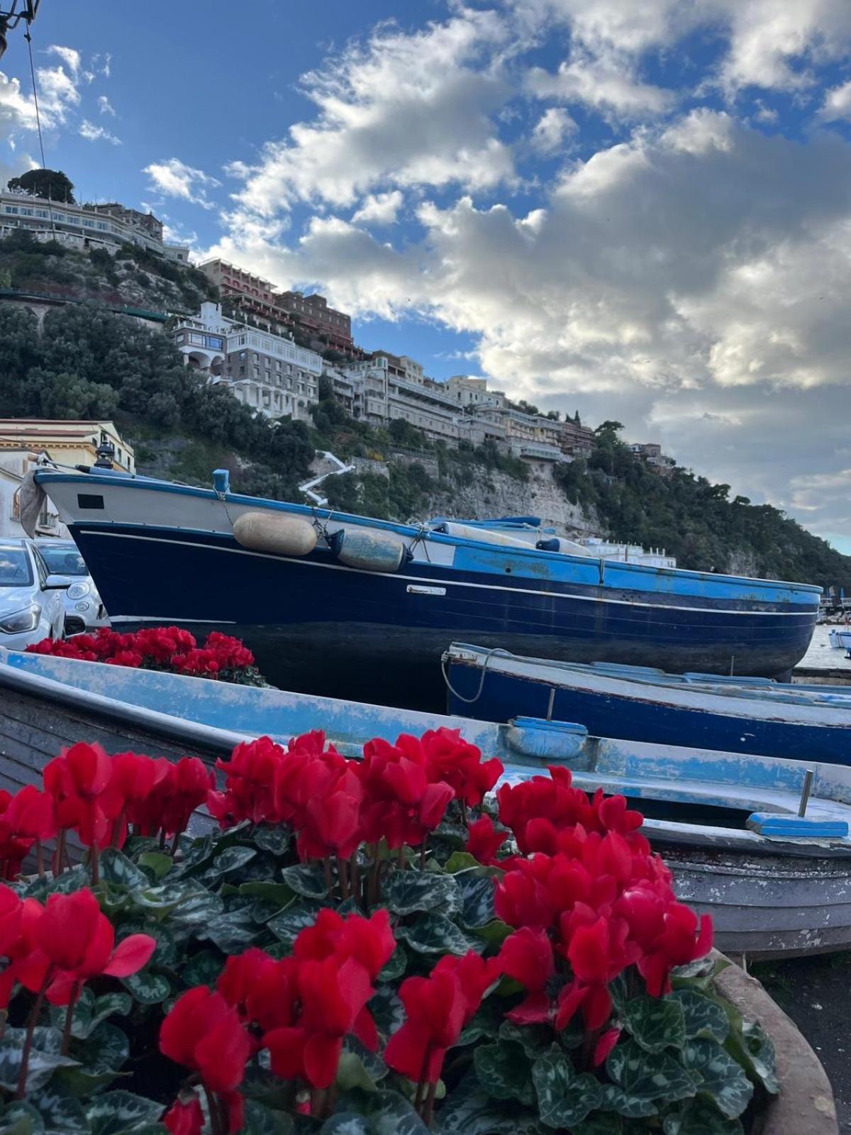 La Dimora Di Cornelia Aparthotel Sorrento Buitenkant foto
