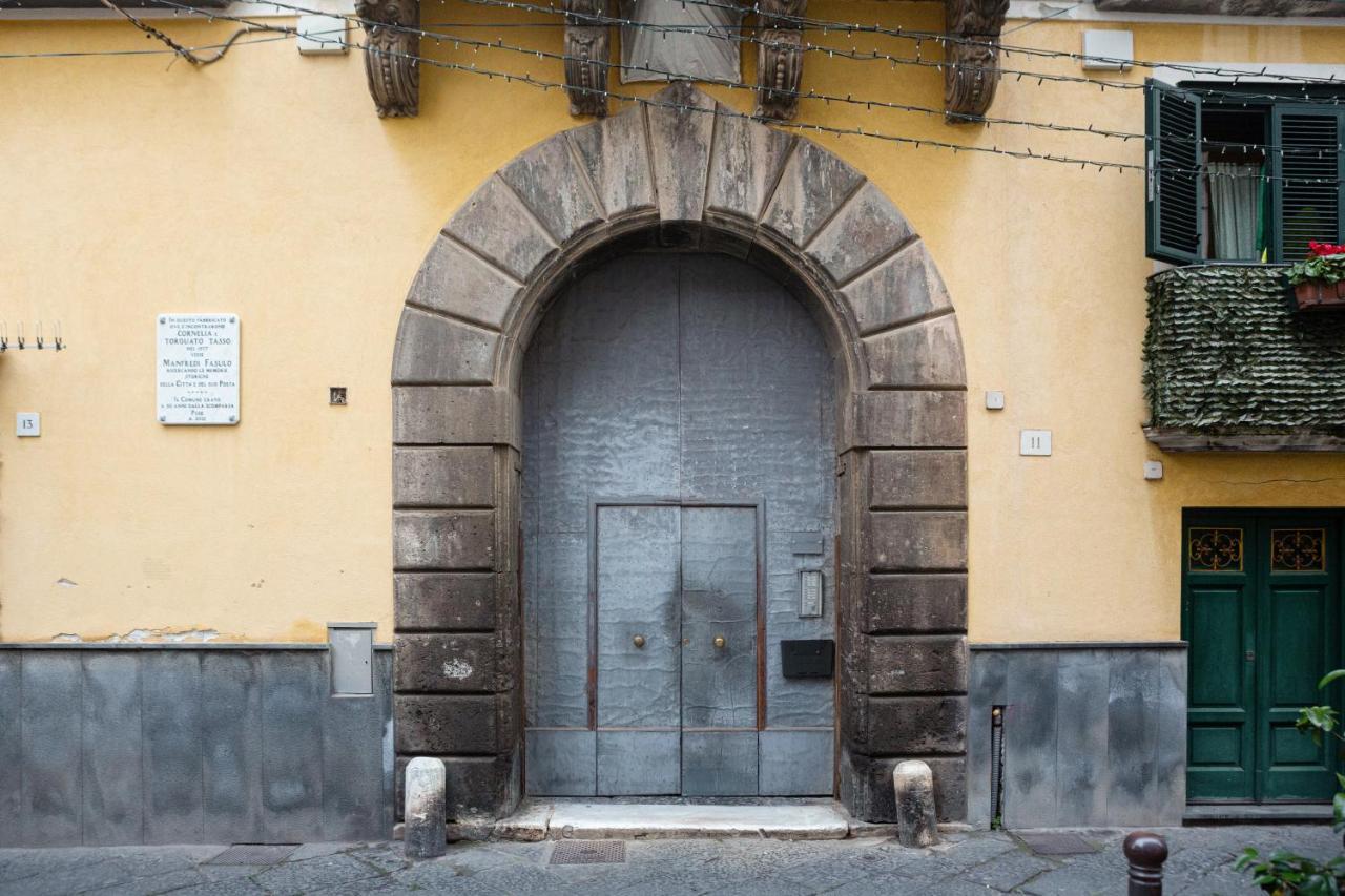 La Dimora Di Cornelia Aparthotel Sorrento Buitenkant foto